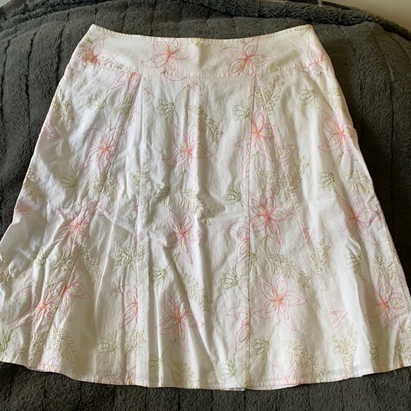 Cleo embroidered skirt - Picture 1 of 2
